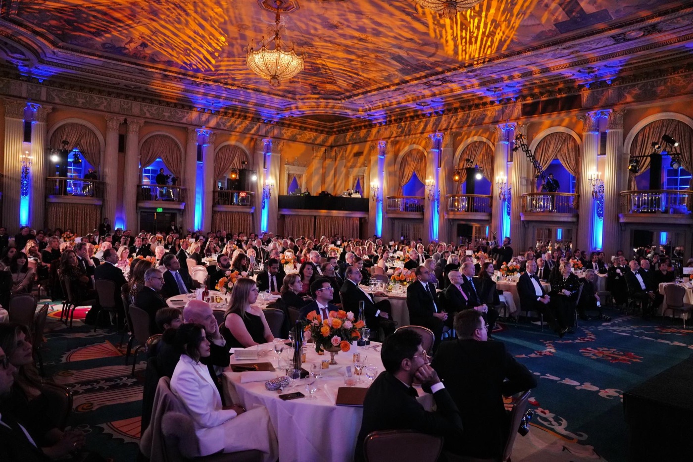 Corporativos & Institucionales — evento producido por LUMINA